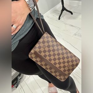 ❤️SOLD❤️Louis Vuitton St Louis Clutch